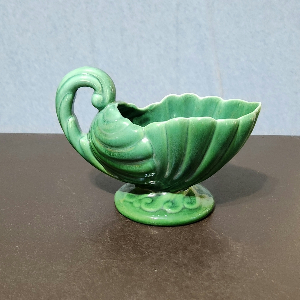 Vintage Haeger handled planter
